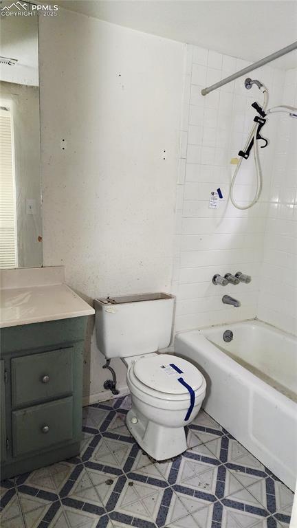 290 Cobblestone Drive Colorado Springs, CO 80906 - Photo 17 of 30 a bathroom with a toilet and a shower