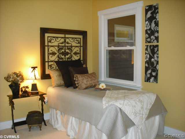 7110 Ledo Road Moseley, VA 23120 - Photo 9 of 12 Bedroom - Bedroom 3 in main house a beautiful room perfect for a young one or makes a great size for a home office. Notice the vinyl replacement windows that are gorgeous and energy efficient too!