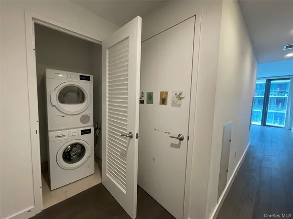 $2,900 | 131-05 40 Road, Unit 18T | Flushing