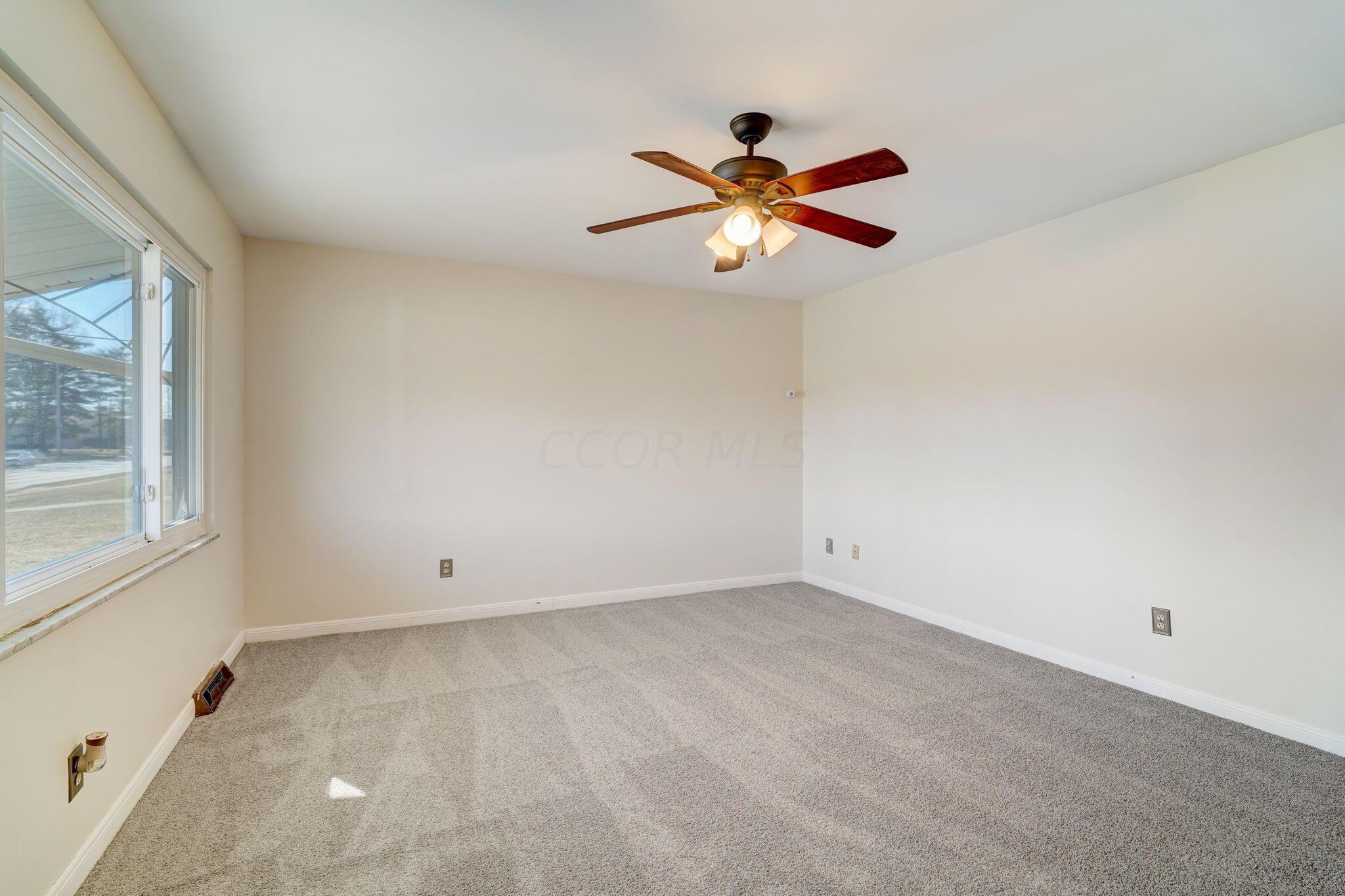 5683 Karl Road Columbus, OH 43229 - Photo 3 of 19 photo_03