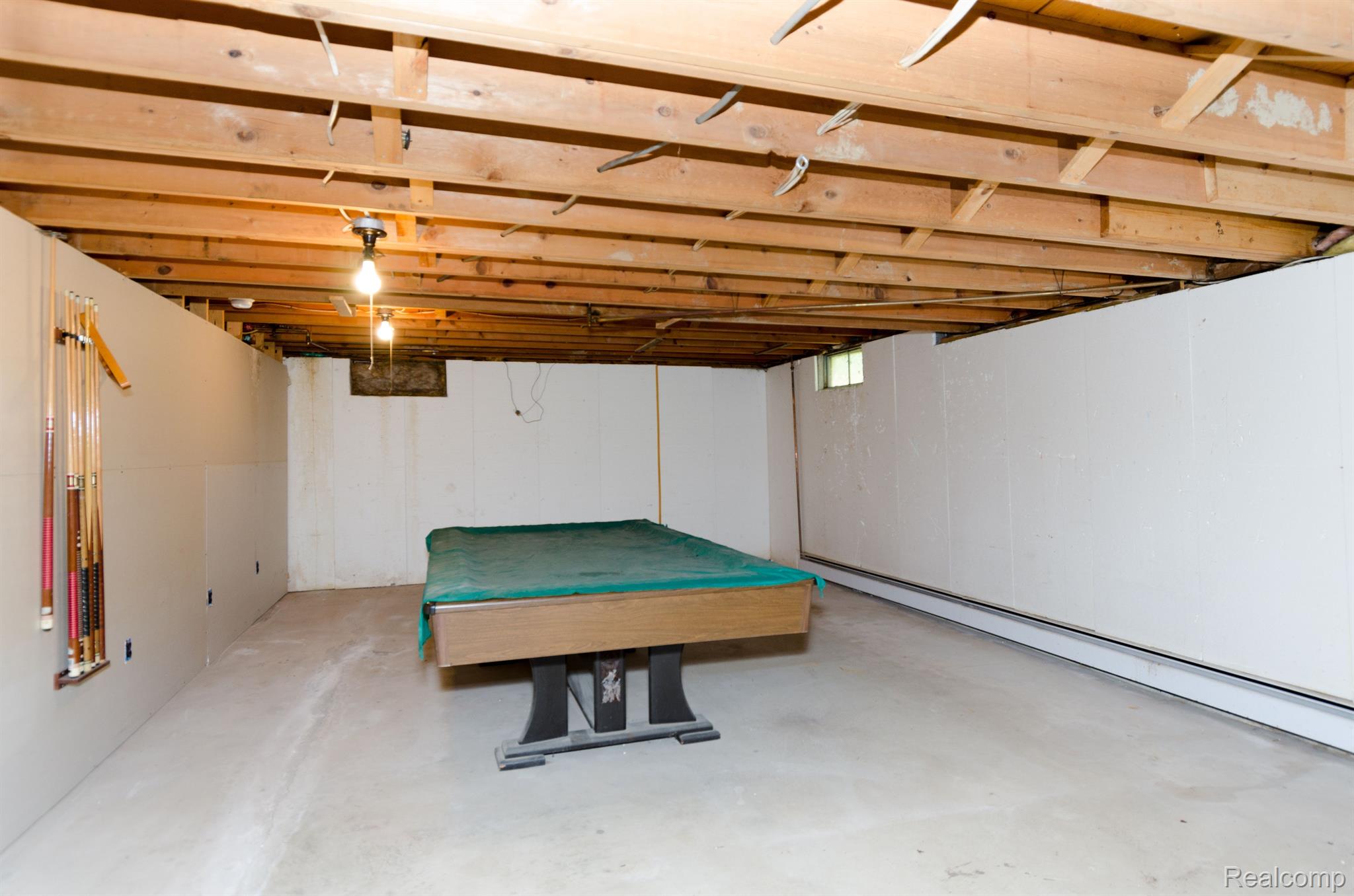13800 Lone Tree Road Milford, MI 48380 - Photo 56 of 77 Game room.