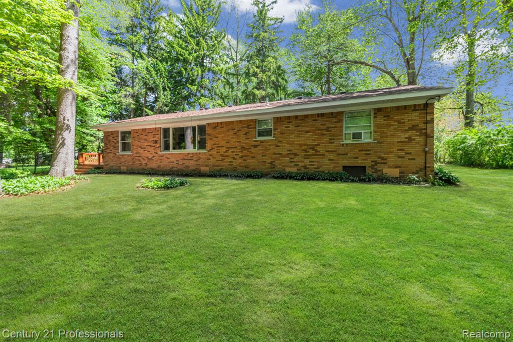 8638 Stone Road Algonac, MI 48001 - Photo 44 of 70