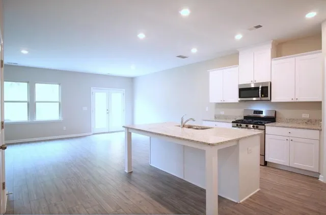 $2,600 | 6148 Lanier Harbor Landing, Buford, GA 30518