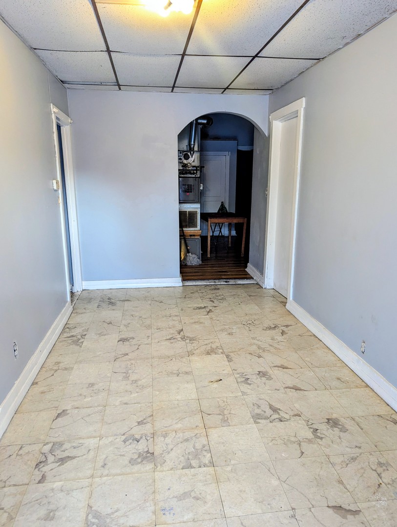 4805 South Elizabeth Street Chicago, IL 60609 - Photo 7 of 18 a view of empty room