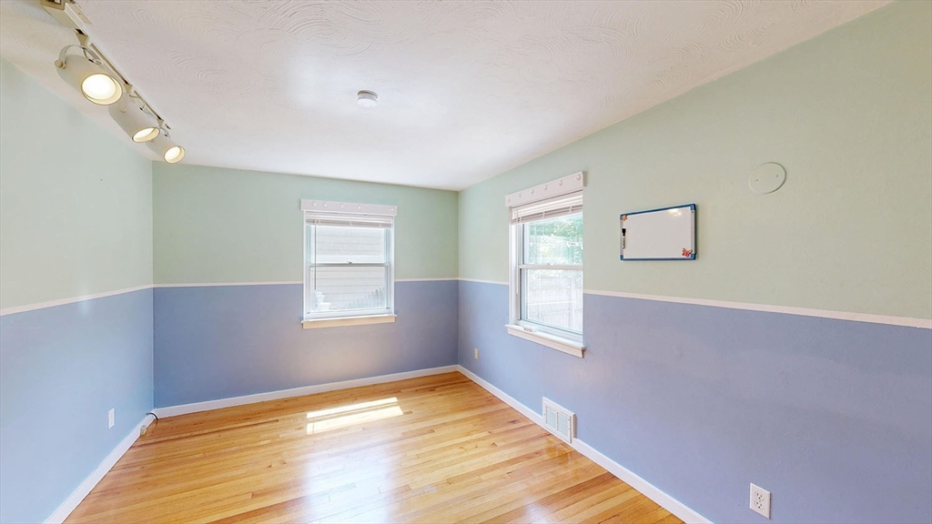 118 Spruce Road Norwood, MA 02062 - Photo 13 of 35 Gallery Image 13
