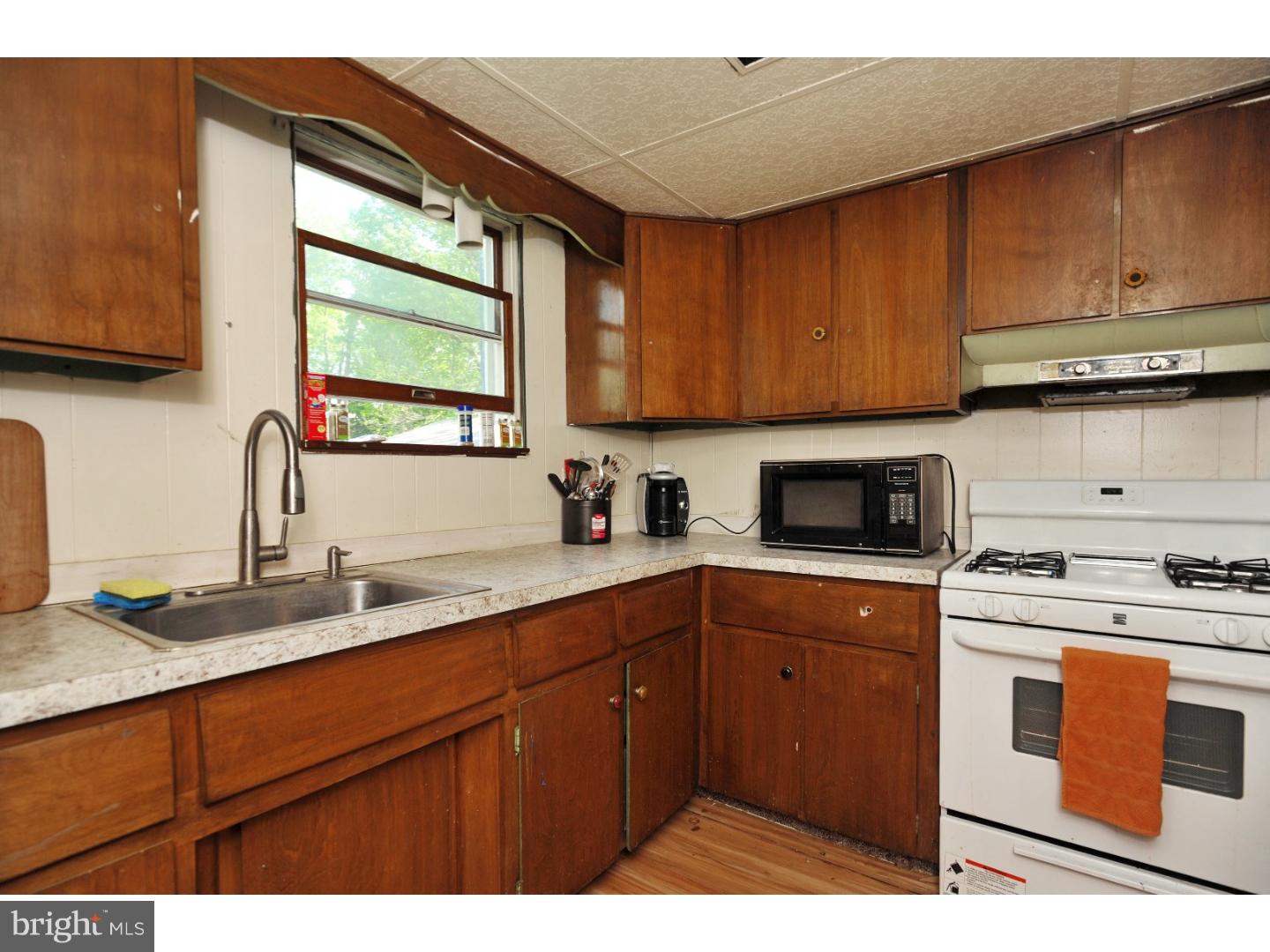 111 Main Street Spring Mount, PA 19473 - Photo 2 of 11 Kitchen