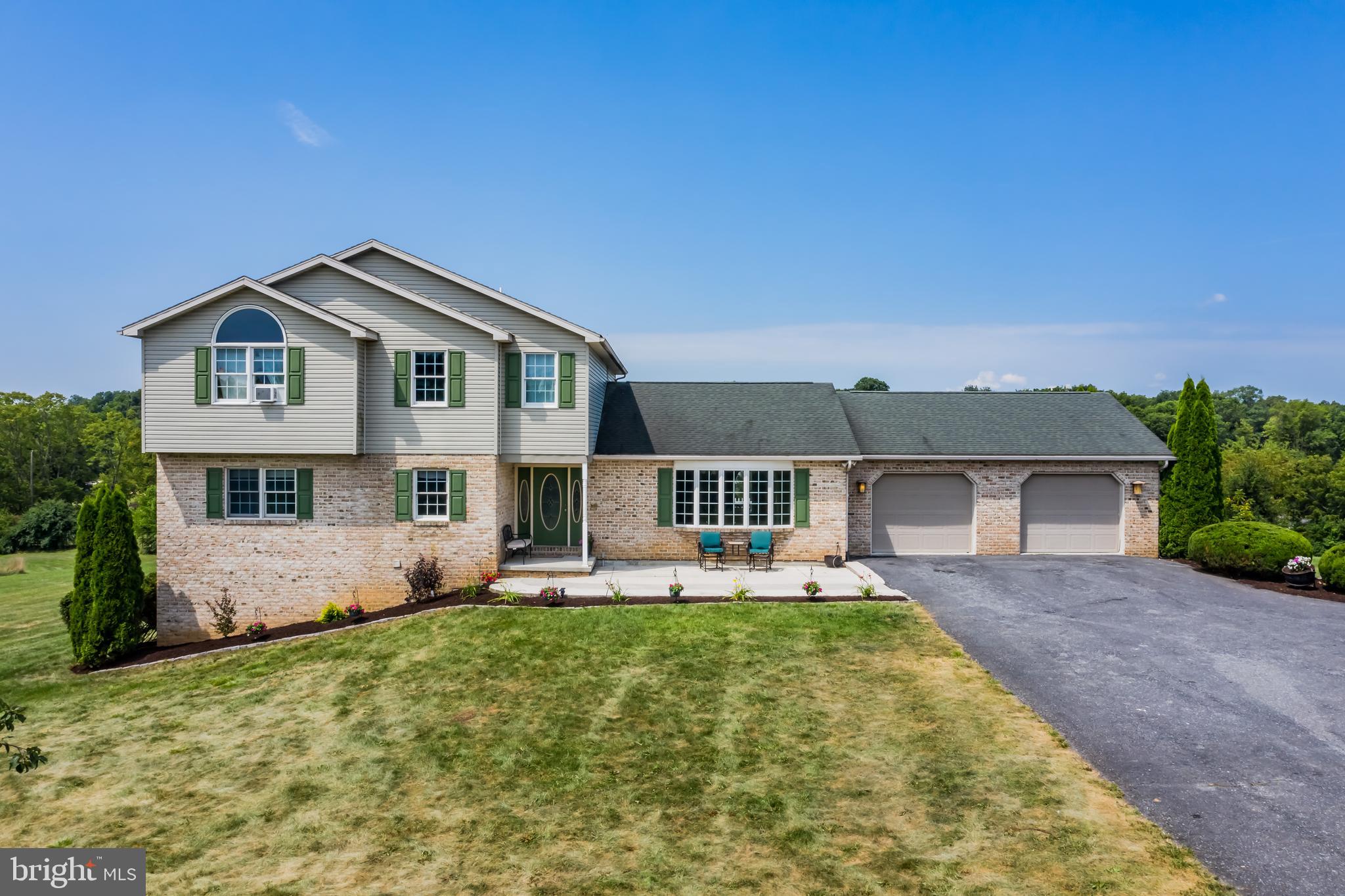 552 Crossroad School Road Carlisle, PA 17015 - Photo 2 of 74 Gallery Image 2
