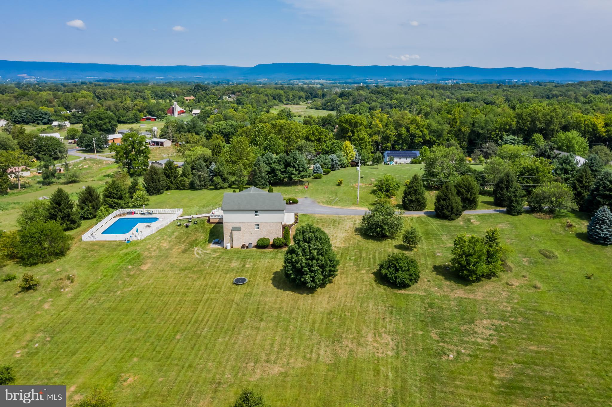 552 Crossroad School Road Carlisle, PA 17015 - Photo 16 of 74 Gallery Image 16