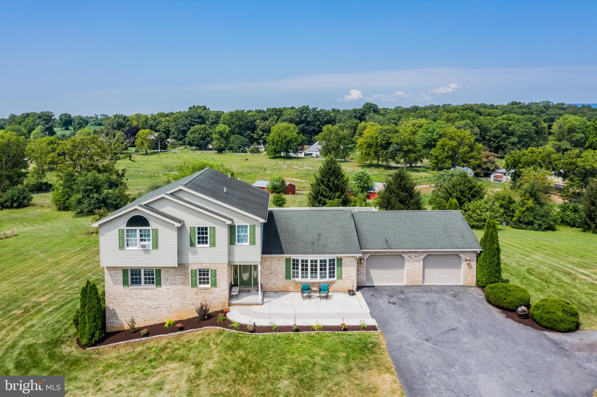 552 Crossroad School Road Carlisle, PA 17015 - Photo 6 of 74 Gallery Image 6
