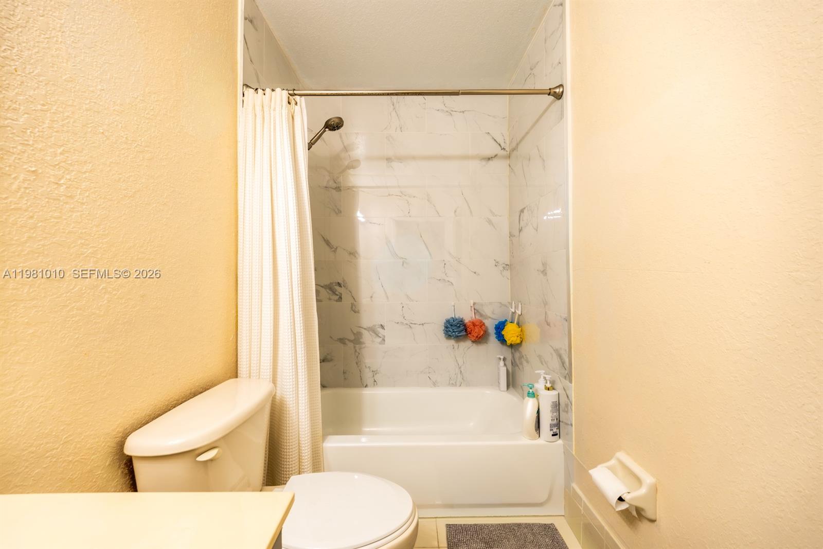 Hialeah Hialeah, FL 33018 - Photo 18 of 26