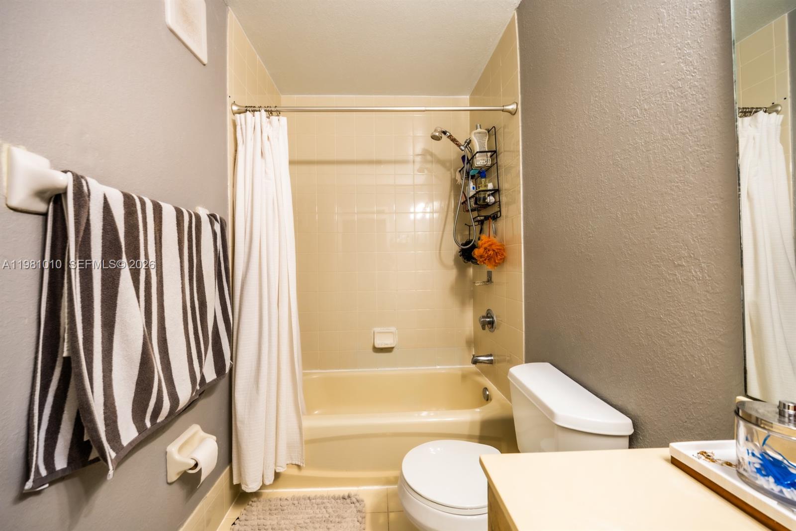 Hialeah Hialeah, FL 33018 - Photo 22 of 26