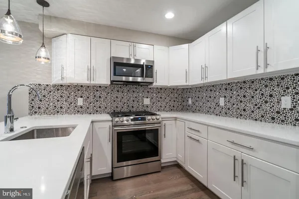 $1,575,000 | 762 South 15th Street, Philadelphia, PA 19146