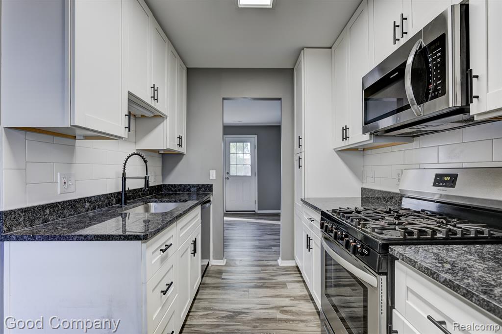 4363 Crooks Road Royal Oak, MI 48073 - Photo 12 of 34