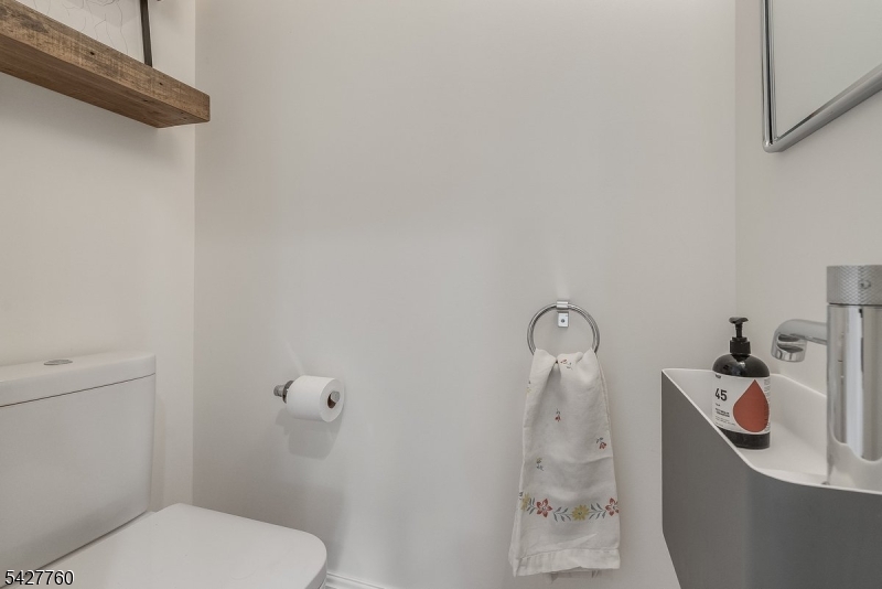 5 Ardsley Road Glen Ridge, NJ 07028 - Photo 19 of 50