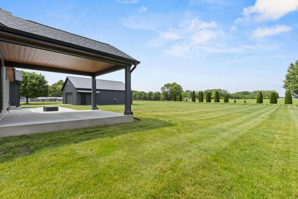 20872 State Line Road Edwardsburg, MI 49112 - Photo 6 of 36 20872-State-Line-06
