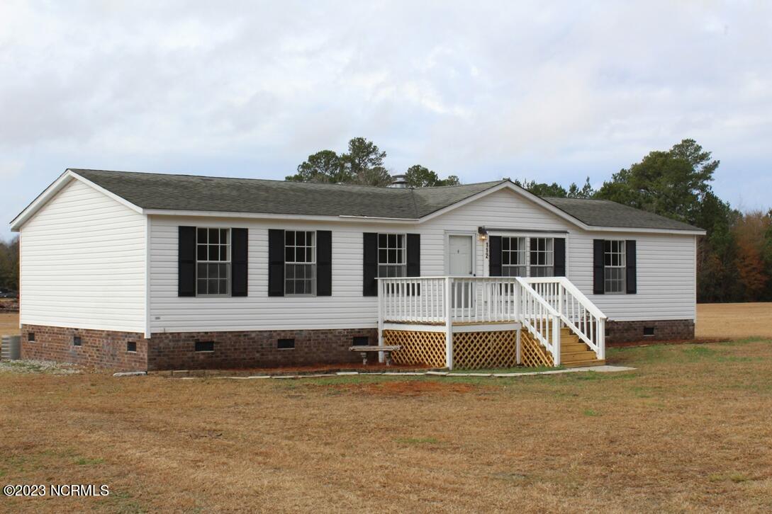 112 Cooper Road Richlands, NC 28574 - Photo 6 of 19 FRONT