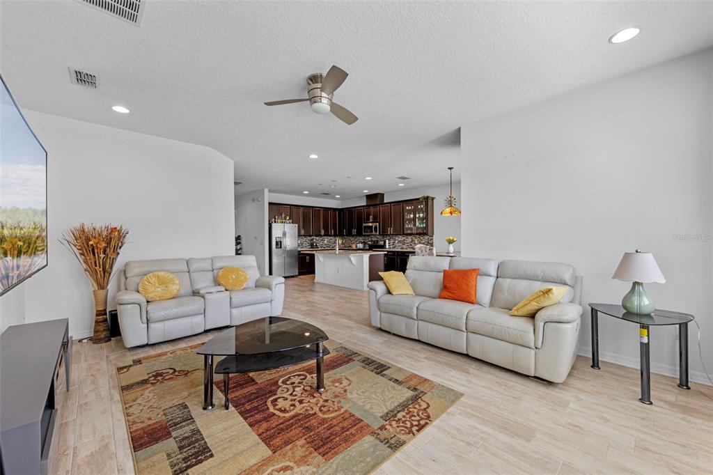 985 Fallcreek Point Sanford, FL 32771 - Photo 11 of 32