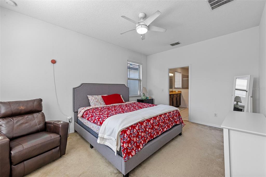 985 Fallcreek Point Sanford, FL 32771 - Photo 19 of 32