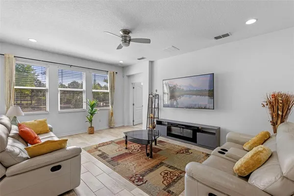 $2,900 | 985 Fallcreek Point, Sanford, FL 32771