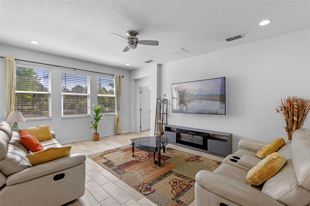 985 Fallcreek Point Sanford, FL 32771 - Photo 10 of 32