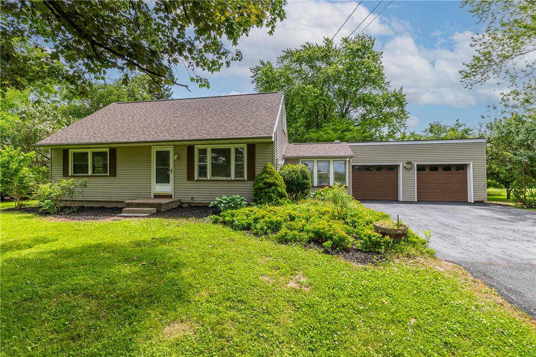 216 Middle Road Henrietta, NY 14467 - Photo 1 of 1