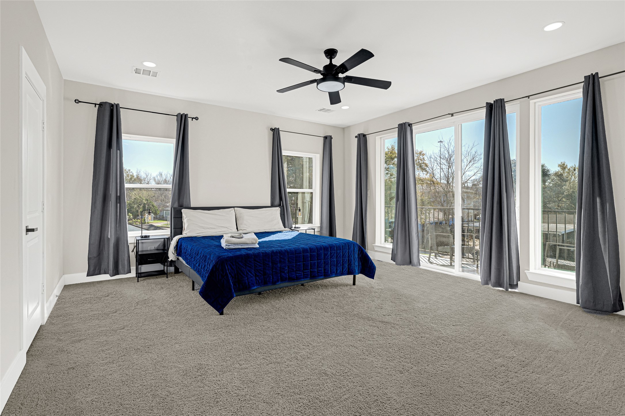 6835 Weston Street, Unit B Houston, TX 77021 - Photo 10 of 16 Master Bedroom