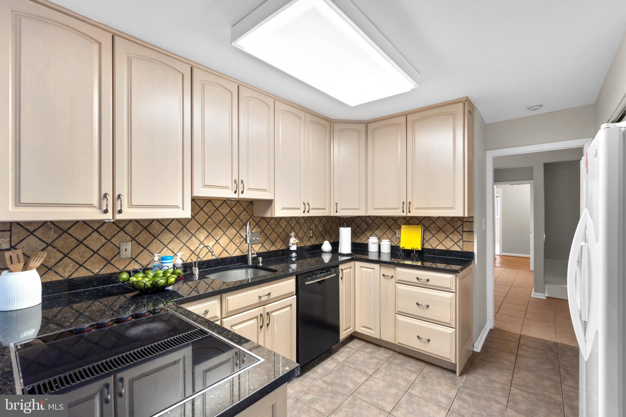 7209 Denberg Road Baltimore, MD 21209 - Photo 13 of 49 Kitchen