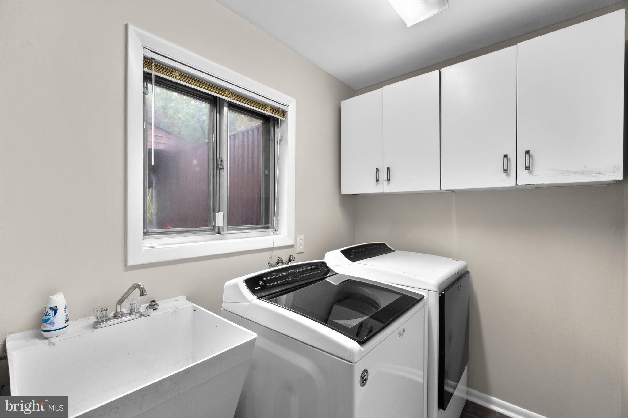 7209 Denberg Road Baltimore, MD 21209 - Photo 16 of 49 Laundry
