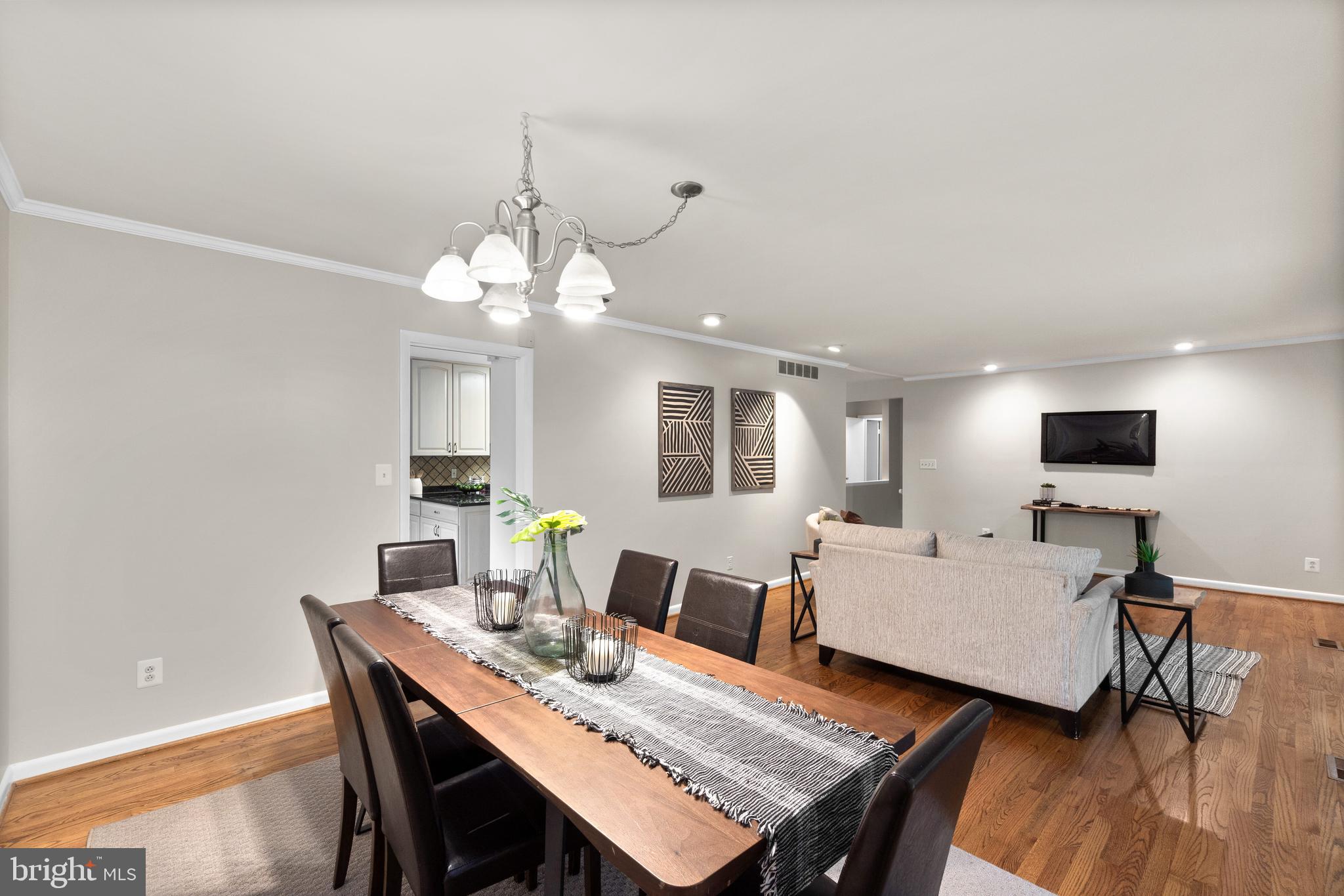 7209 Denberg Road Baltimore, MD 21209 - Photo 8 of 49 Dining Room