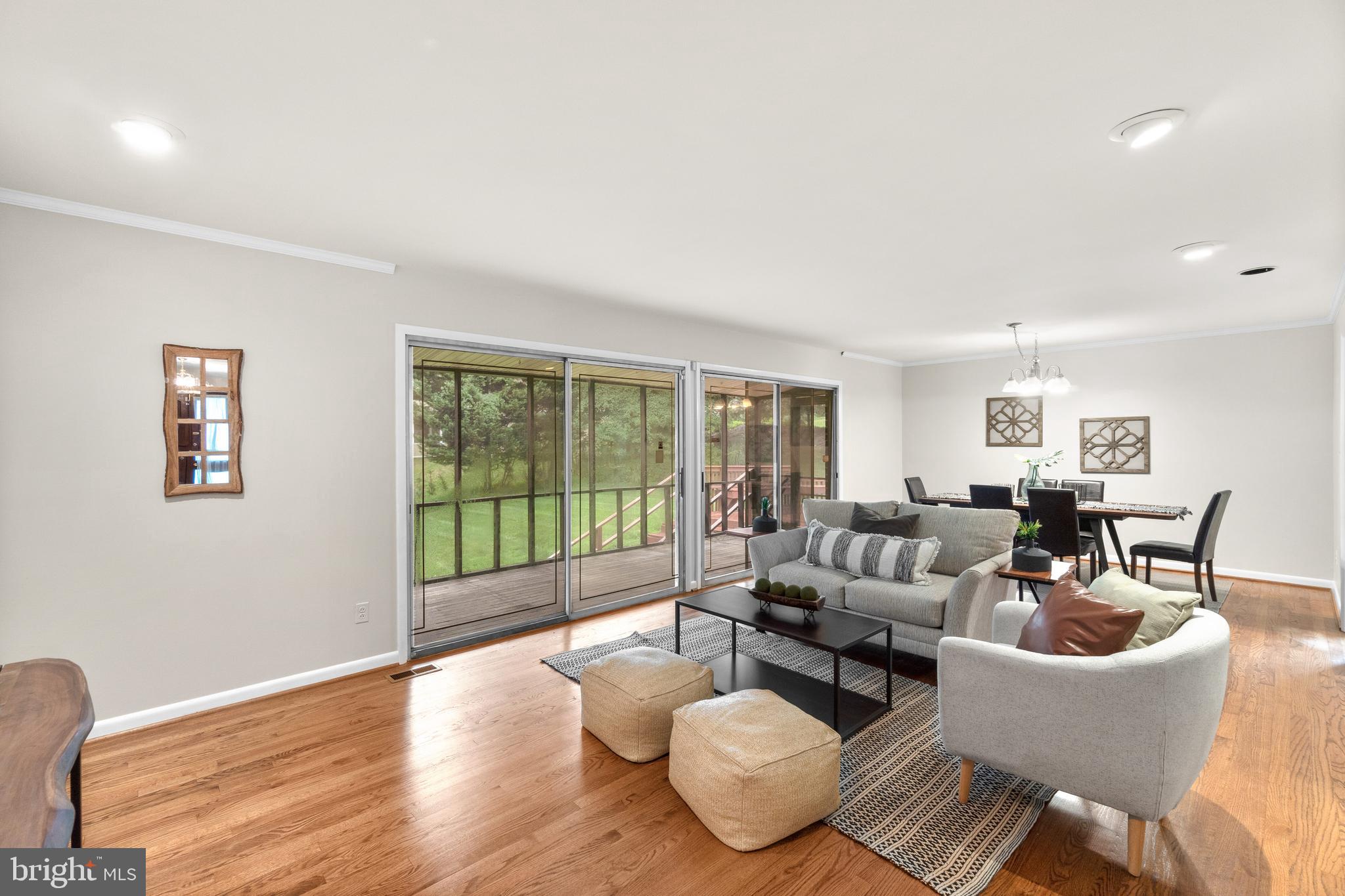 7209 Denberg Road Baltimore, MD 21209 - Photo 10 of 49 Family Room