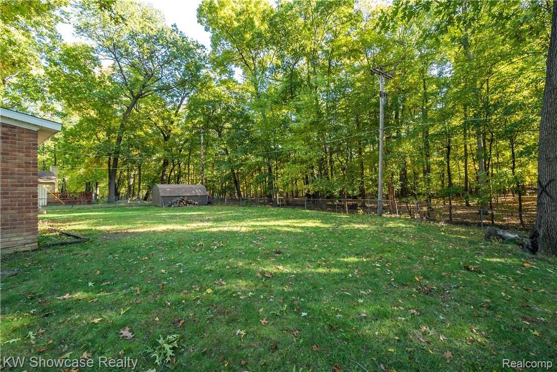1388 Omega Road Walled Lake, MI 48390 - Photo 6 of 21 Exteriors (12 of 16).jpg