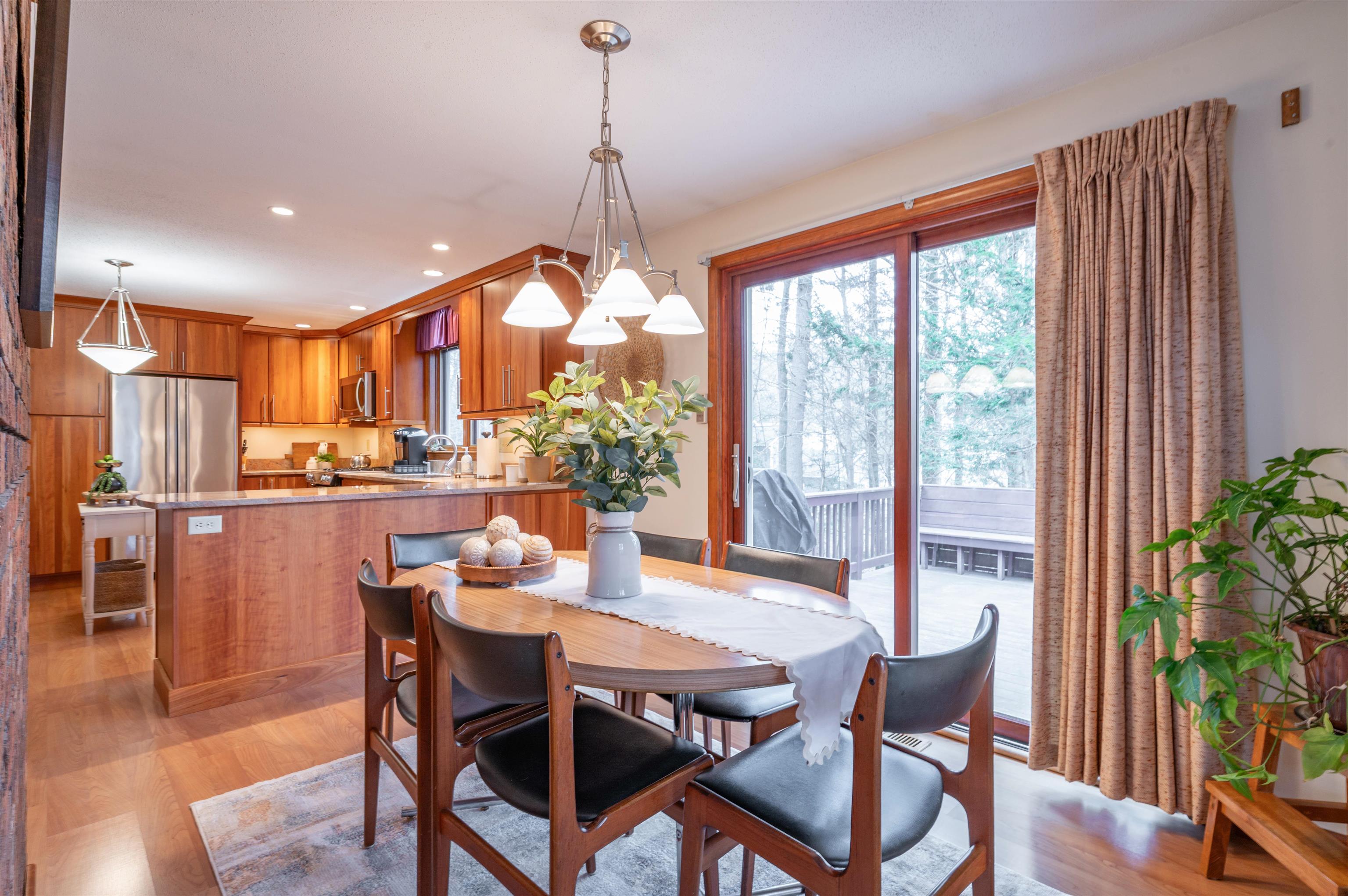 45 Pemberton Road Nashua, NH 03063 - Photo 7 of 37