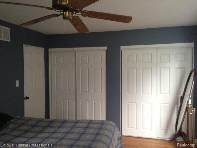 2384 East Cook Road Grand Blanc, MI 48439 - Photo 15 of 26 Master double closets
