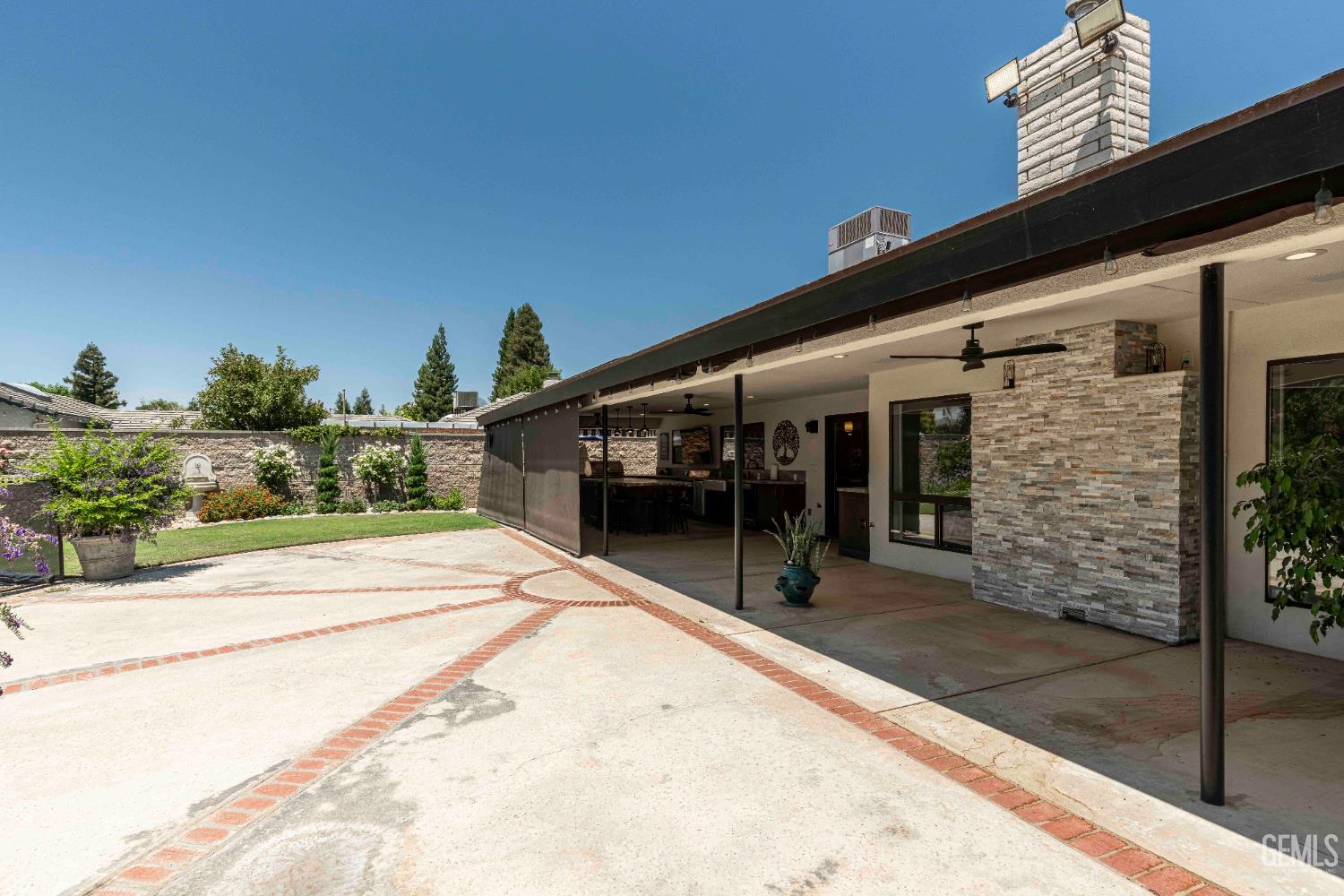 Undisclosed Address Bakersfield, CA 93314 - Photo 23 of 49 a front view of house with yard