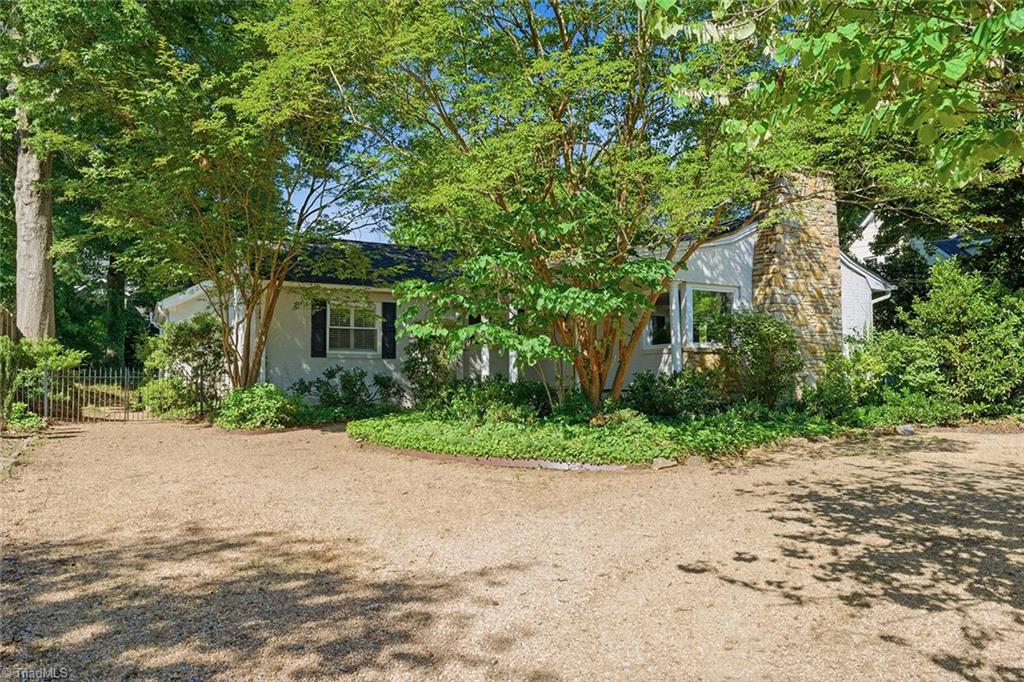 1920 Robinhood Road Winston-Salem, NC 27104 - Photo 2 of 36