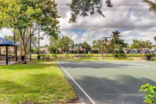 $2,995 | 2757 South Evergreen Circle, Boynton Beach, FL 33426