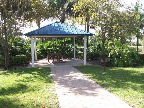 $2,995 | 2757 South Evergreen Circle, Boynton Beach, FL 33426