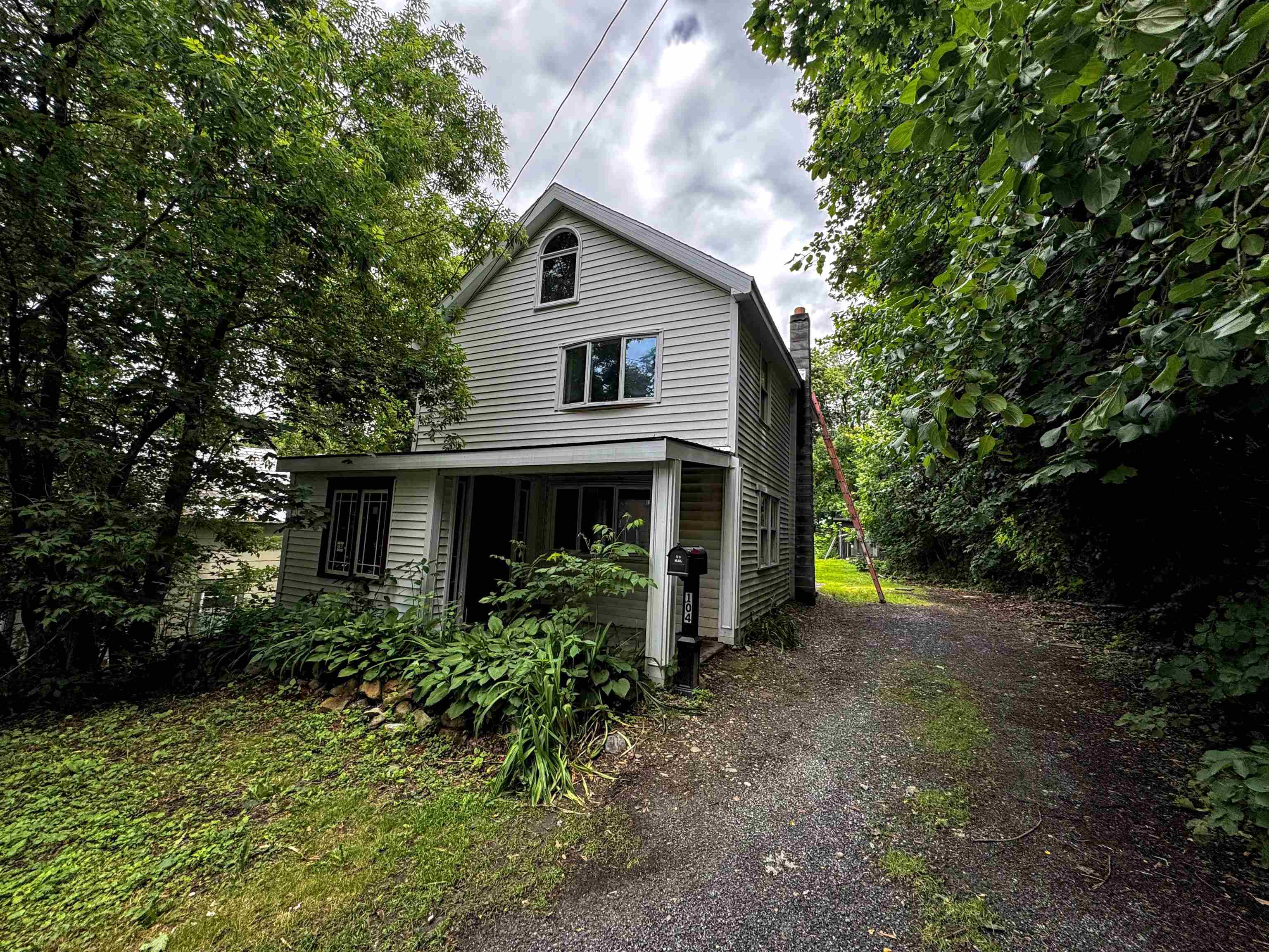 104 Short Street Bennington, VT 05201 - Photo 2 of 48