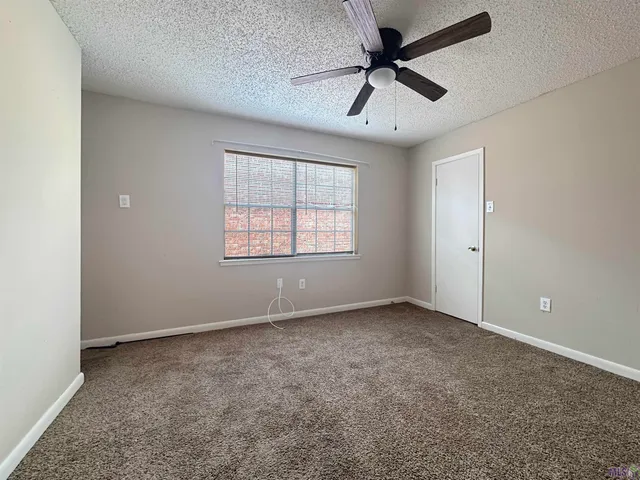 $300,000 | 5257 Brightside View Drive, Unit 4, Baton Rouge, LA 70820