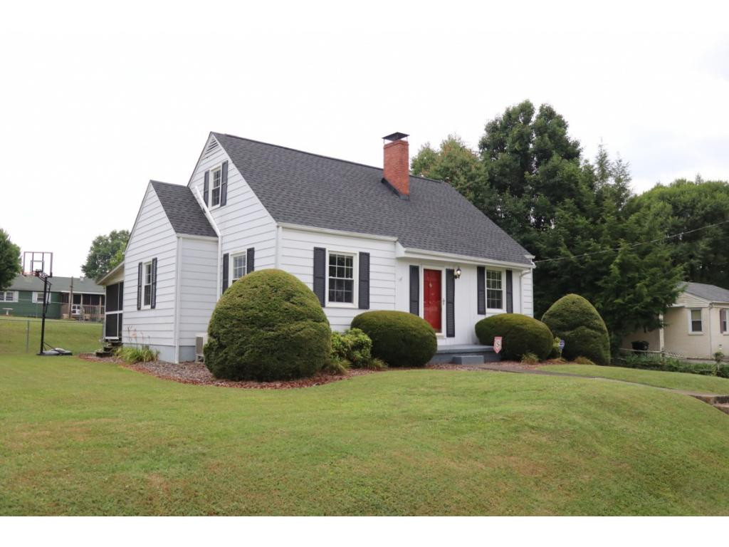 271 Cherokee Road Bristol, VA 24201 - Photo 1 of 33 Photo 1