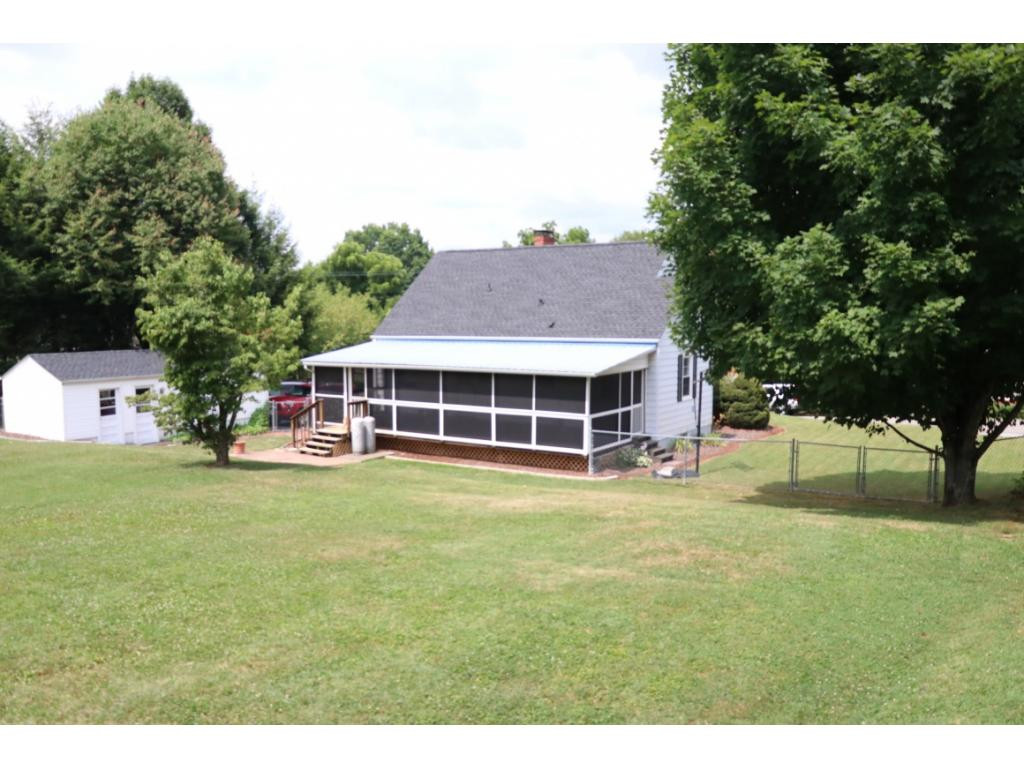 271 Cherokee Road Bristol, VA 24201 - Photo 25 of 33 Photo 25