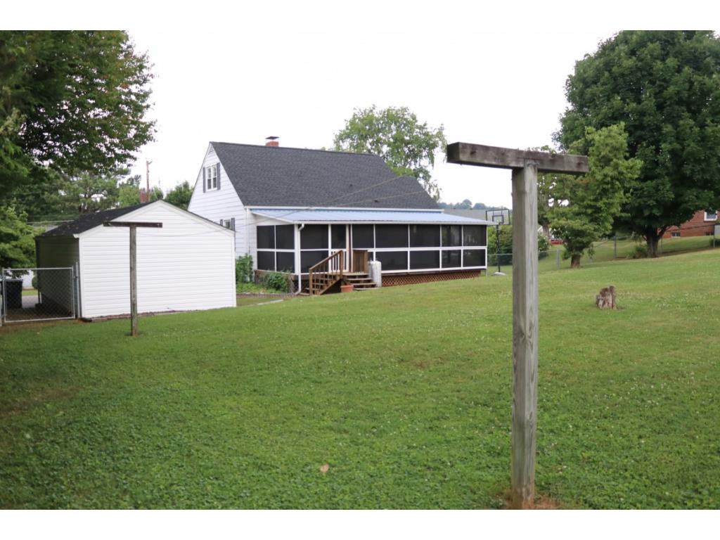 271 Cherokee Road Bristol, VA 24201 - Photo 26 of 33 Photo 26