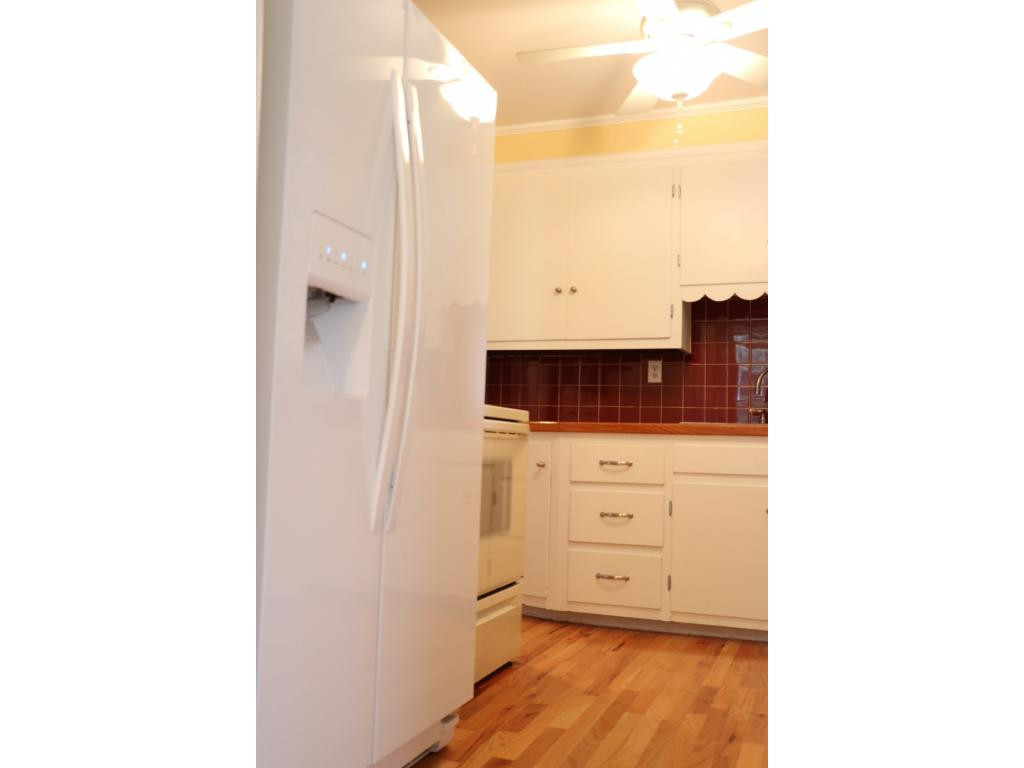 271 Cherokee Road Bristol, VA 24201 - Photo 7 of 33 Photo 7
