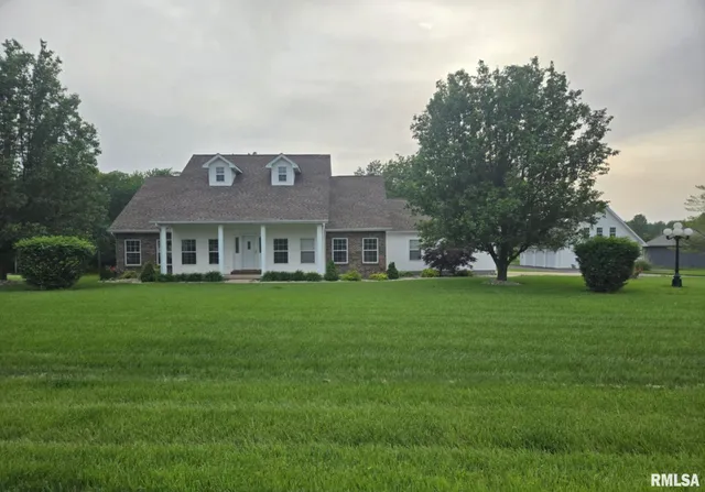 $425,000 | 14327 McRaven Lane, Mount Vernon, IL 62864