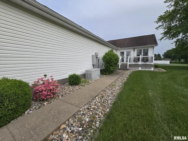 $425,000 | 14327 McRaven Lane, Mount Vernon, IL 62864