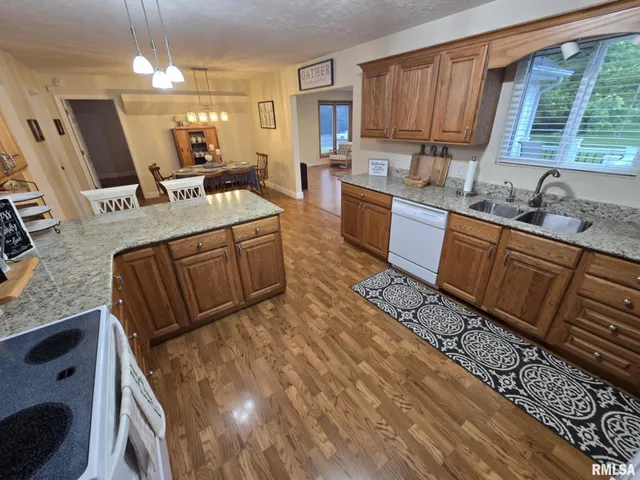 $425,000 | 14327 McRaven Lane, Mount Vernon, IL 62864