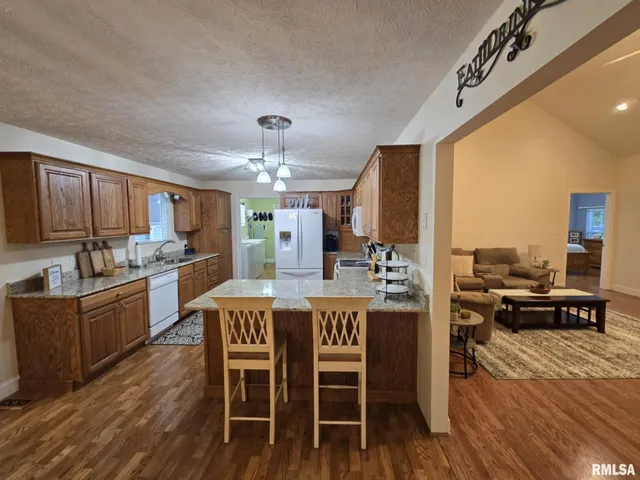 $425,000 | 14327 McRaven Lane, Mount Vernon, IL 62864