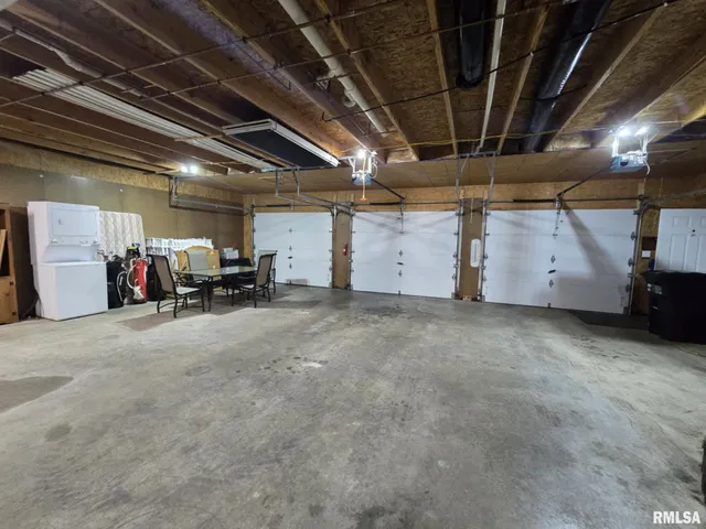 $425,000 | 14327 McRaven Lane, Mount Vernon, IL 62864