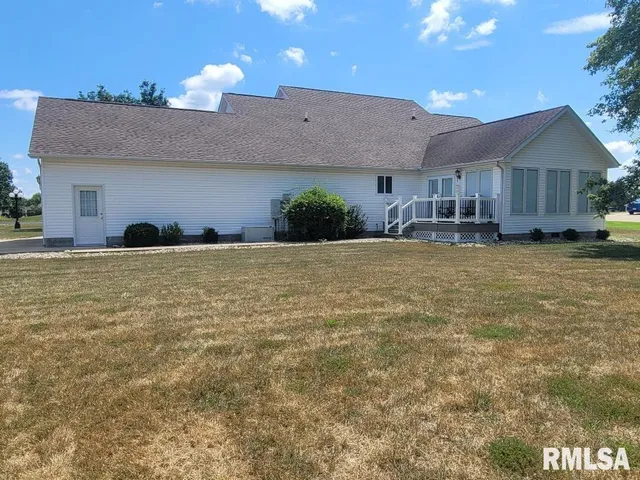 $425,000 | 14327 McRaven Lane, Mount Vernon, IL 62864