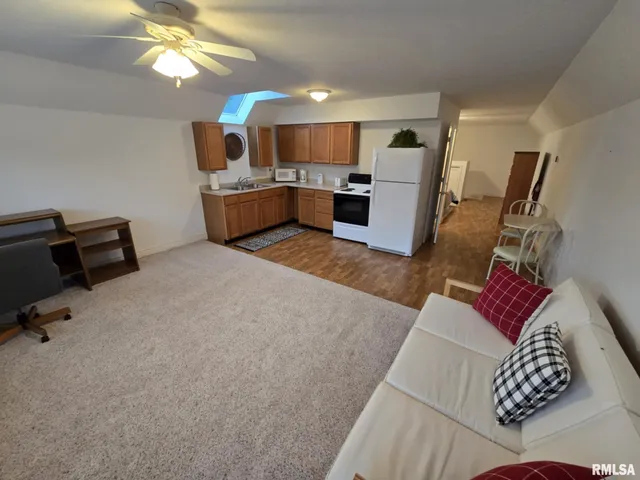 $425,000 | 14327 McRaven Lane, Mount Vernon, IL 62864